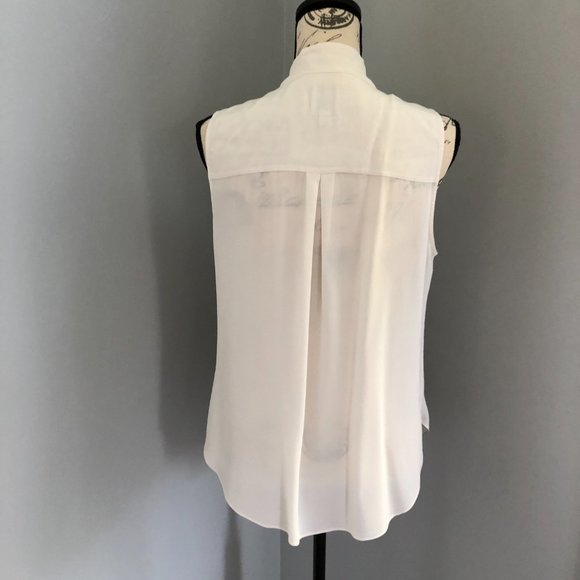 Sleeveless Tie-up Blouse - Picture 9 of 9